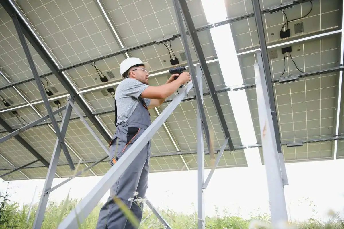 Step 5 Monitoring & Maintenance after solar panel installation